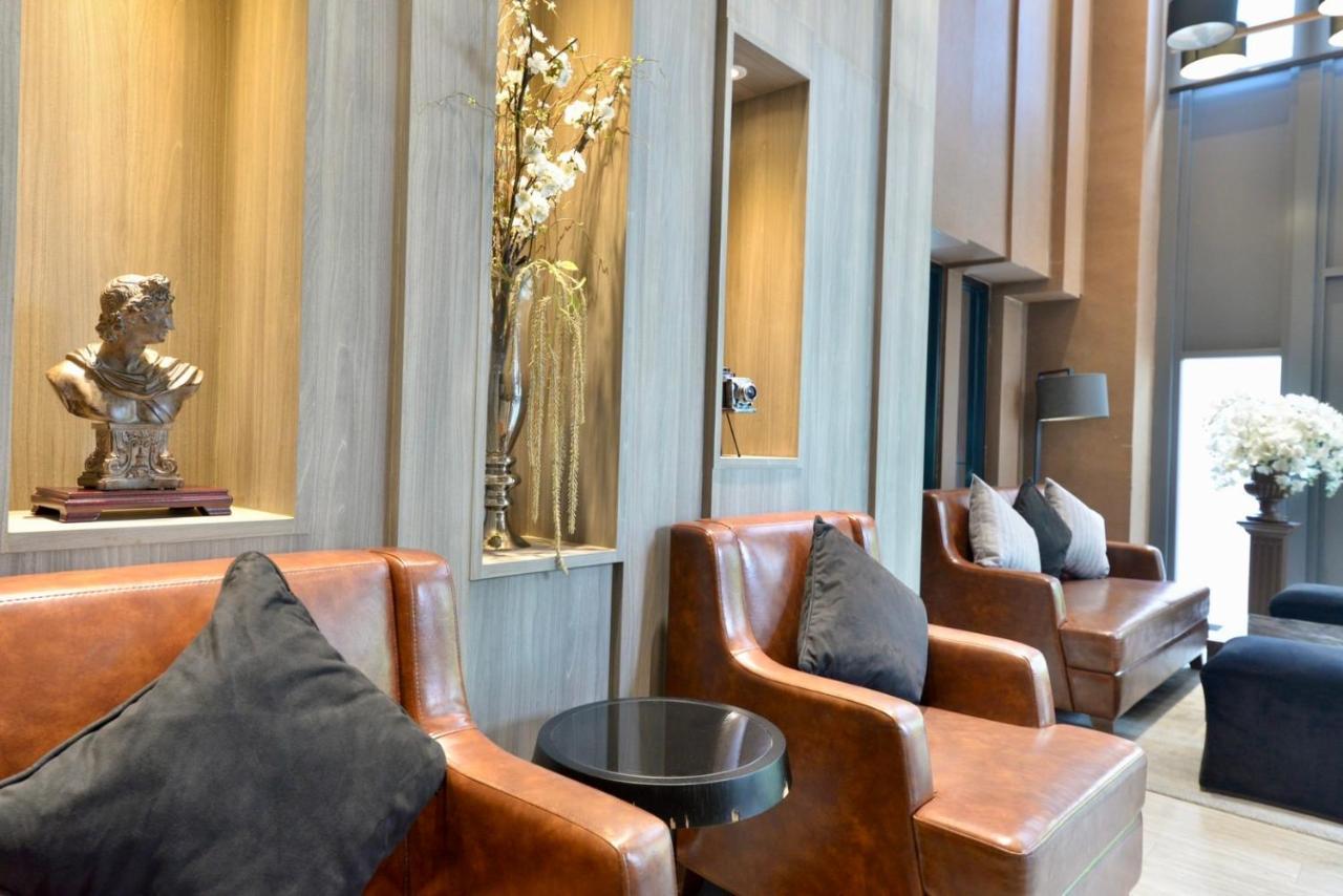 Dazzle Sukhumvit 7 By Lefoyer Apartment Банкок Екстериор снимка