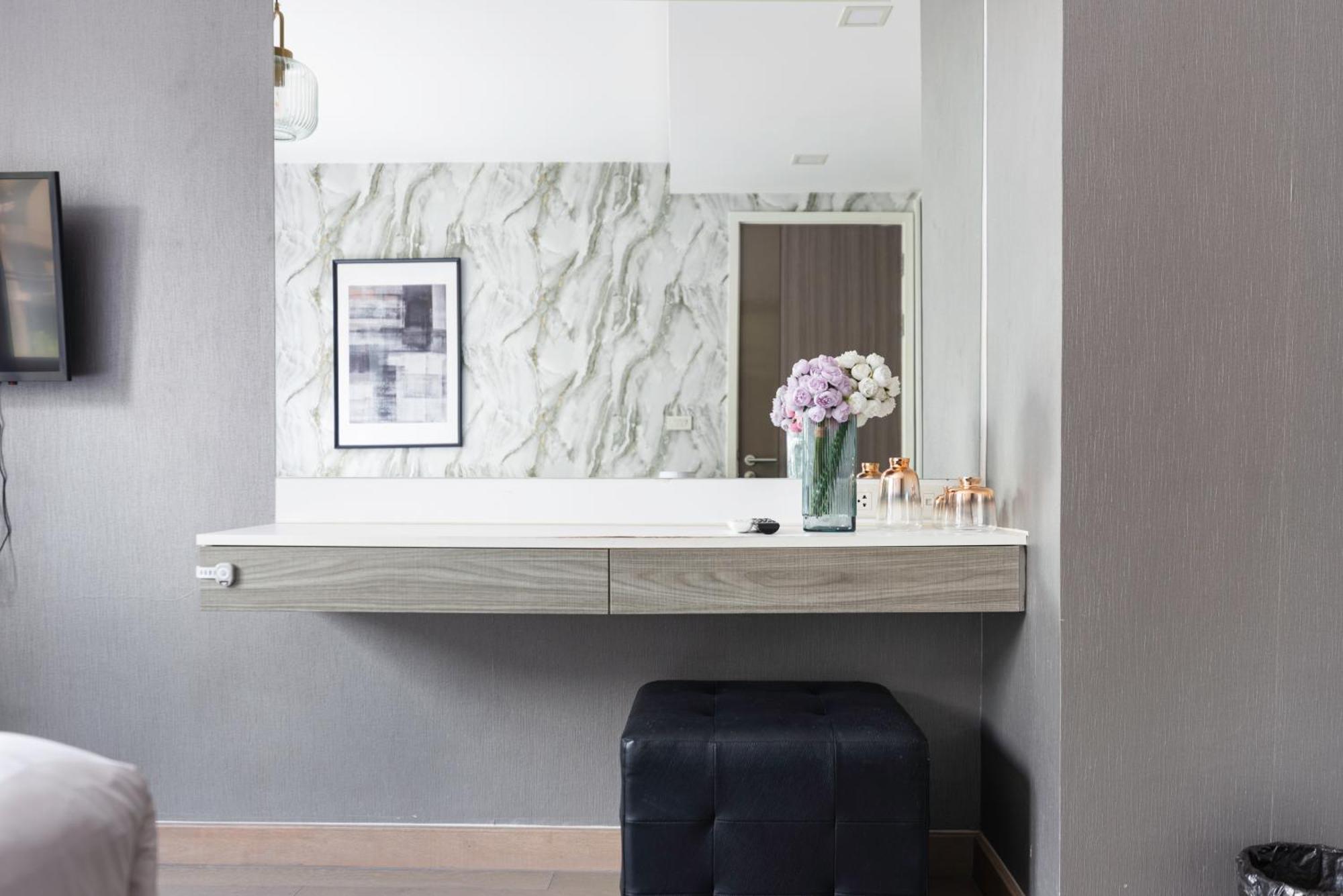 Dazzle Sukhumvit 7 By Lefoyer Apartment Банкок Екстериор снимка