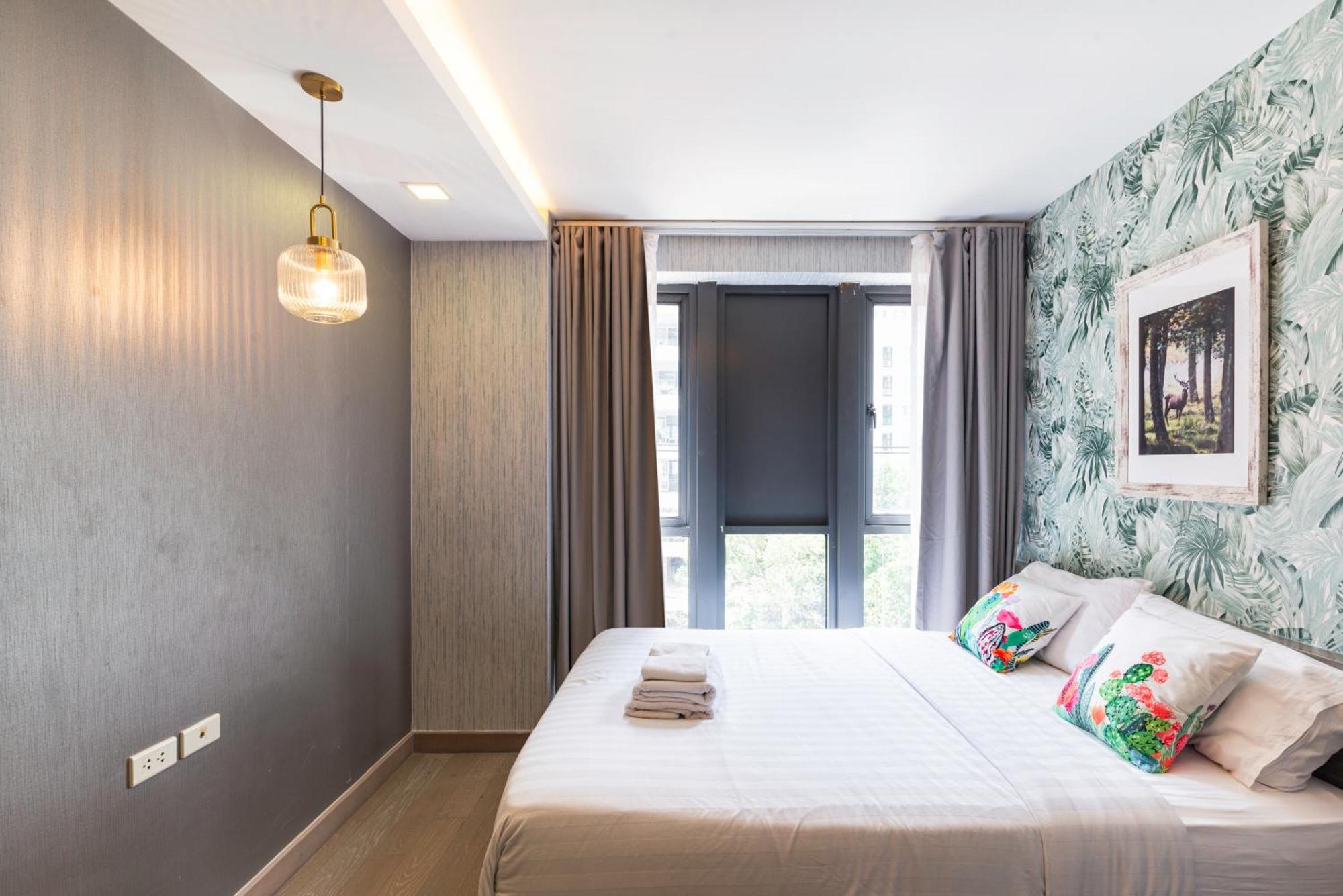 Dazzle Sukhumvit 7 By Lefoyer Apartment Банкок Екстериор снимка