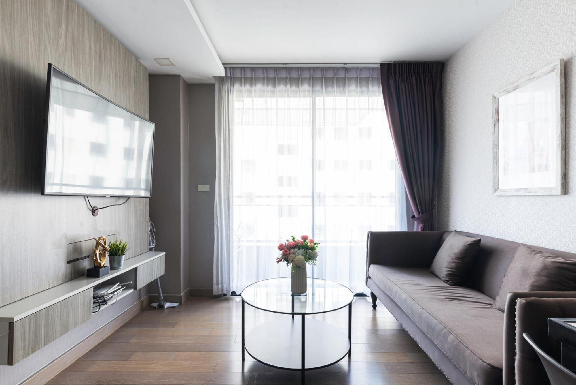 Dazzle Sukhumvit 7 By Lefoyer Apartment Банкок Екстериор снимка
